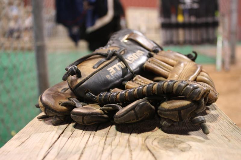 Baseball gloves