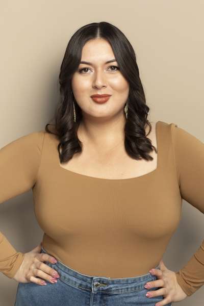 Portrait of Lesley Hampton