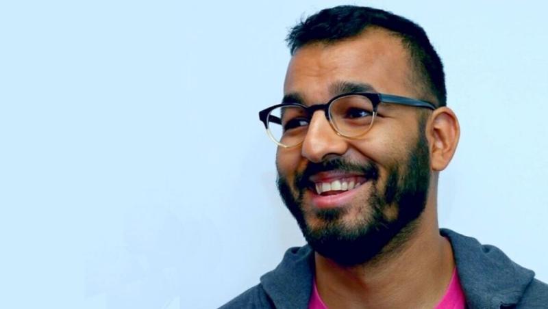 Portrait image of Vince De Freitas smiling.