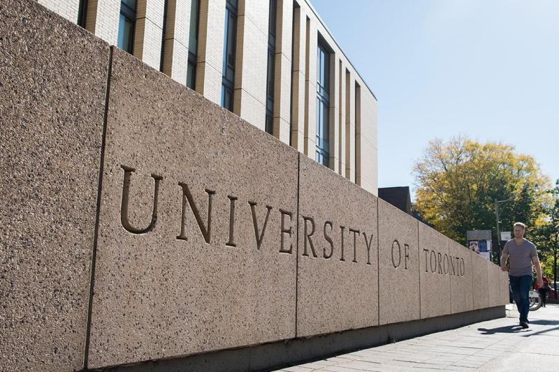 U of T sign