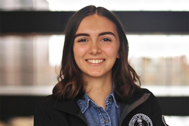 Portrait of Leanne Byrne smiling.