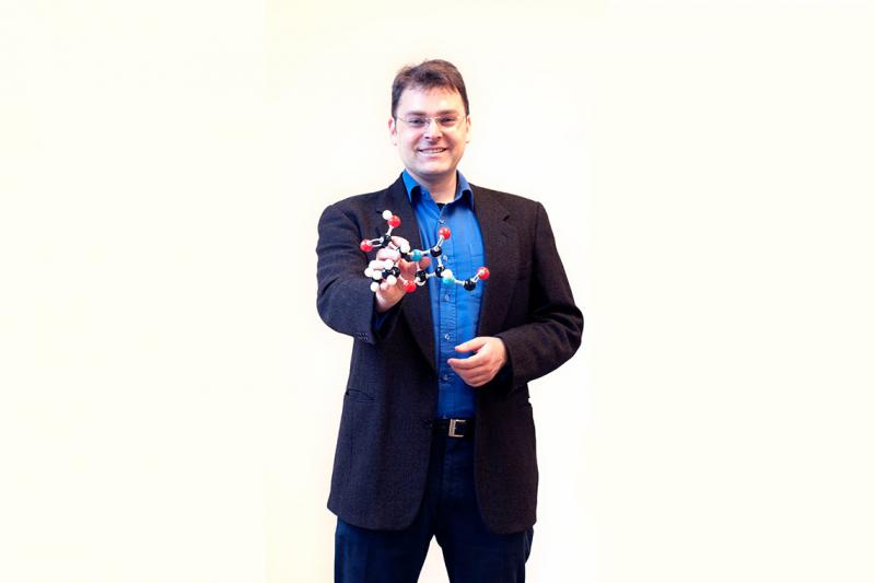 U of T alumnus Abraham Heifets is the co-founder and CEO of Atomwise, which uses AI to speed drug discovery (photo by Harim Ulfig)