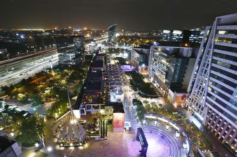 An aerial view of Gurugram, India: With support from Tata Trusts, U of T will be establishing the University of Toronto School of Cities Alliance in India – a network of Canadian and Indian researchers (photo by Sanjeev Verma/Hindustan Times via Getty)