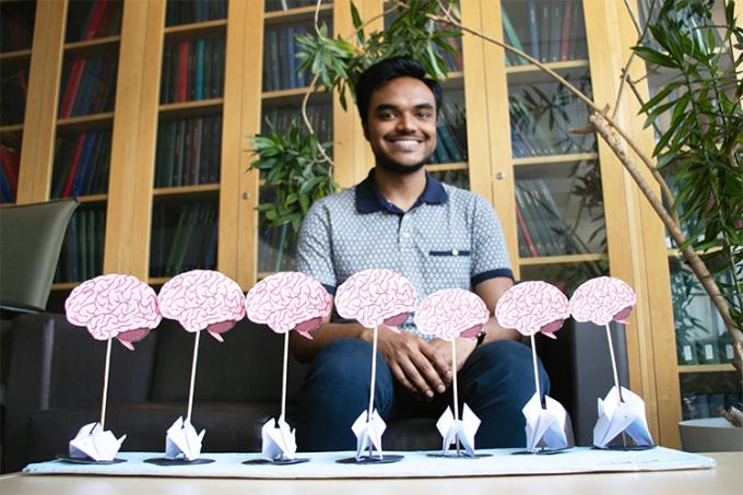 Life sciences student Al-Amin Ahamed created a model to illustrate a link between obesity and cognitive function, based on a study in mice.