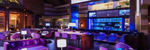 Santiago Marriott Hotel, Akun Lounge & Bar