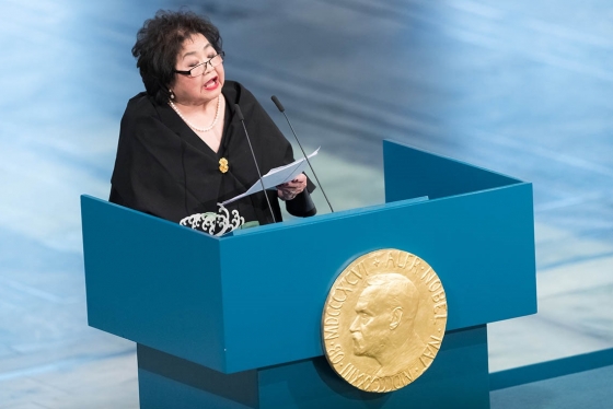 U of T alumna Setsuko Thurlow is a Hiroshima survivor and campaigner for the International Campaign to Abolish Nuclear Weapons. She gives a speech during the Nobel Peace Prize ceremony Dec. 10 in Oslo, Norway (photo by Nigel Waldron/Getty Images) 