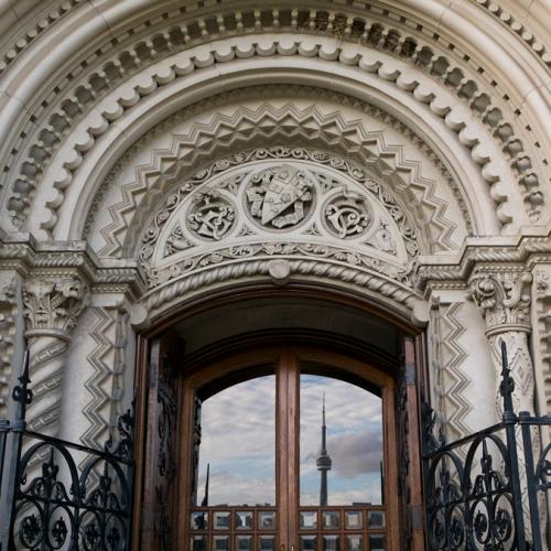Door of University College