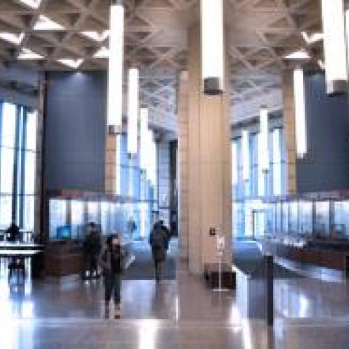 Robarts library lobby