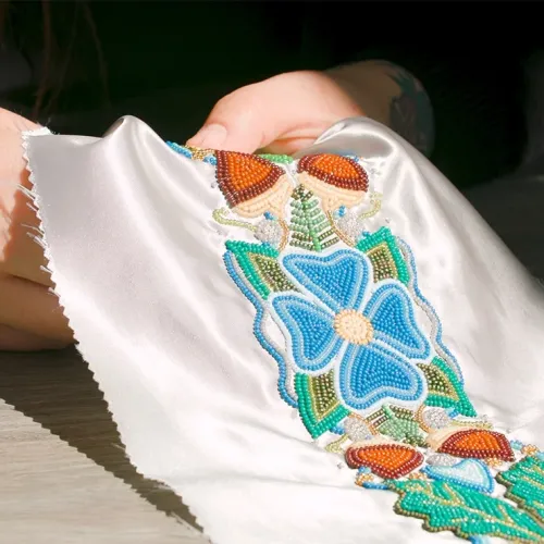 A close up of beading