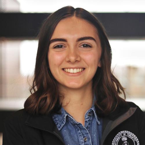 Portrait of Leanne Byrne smiling.