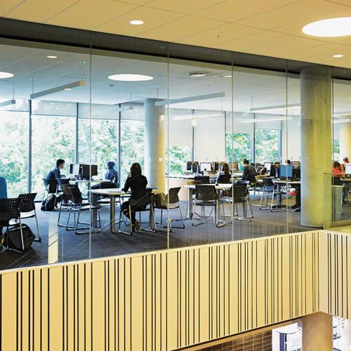 Students in Instructional Centre at U of T Mississauga. Photo by Paul Orenstein.