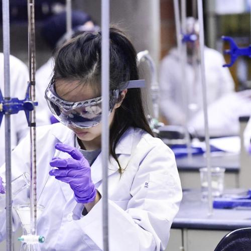A researcher working in a chemistry lab. (photo by Ken Jones) 
