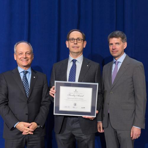 Professor Mark Lautens receives the 2016 Faculty Award