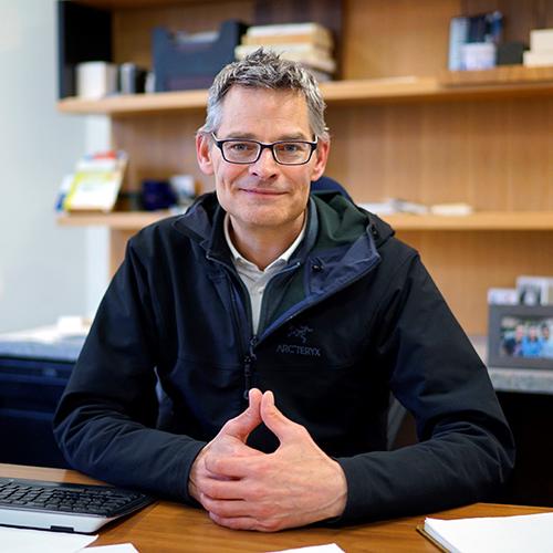 Donald Boere receives a 2017 Jill Matus Excellence in Student Services Award 