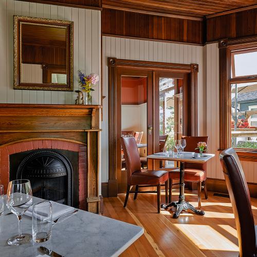 Vancouver Island: Alumni & Friends Happy Hour